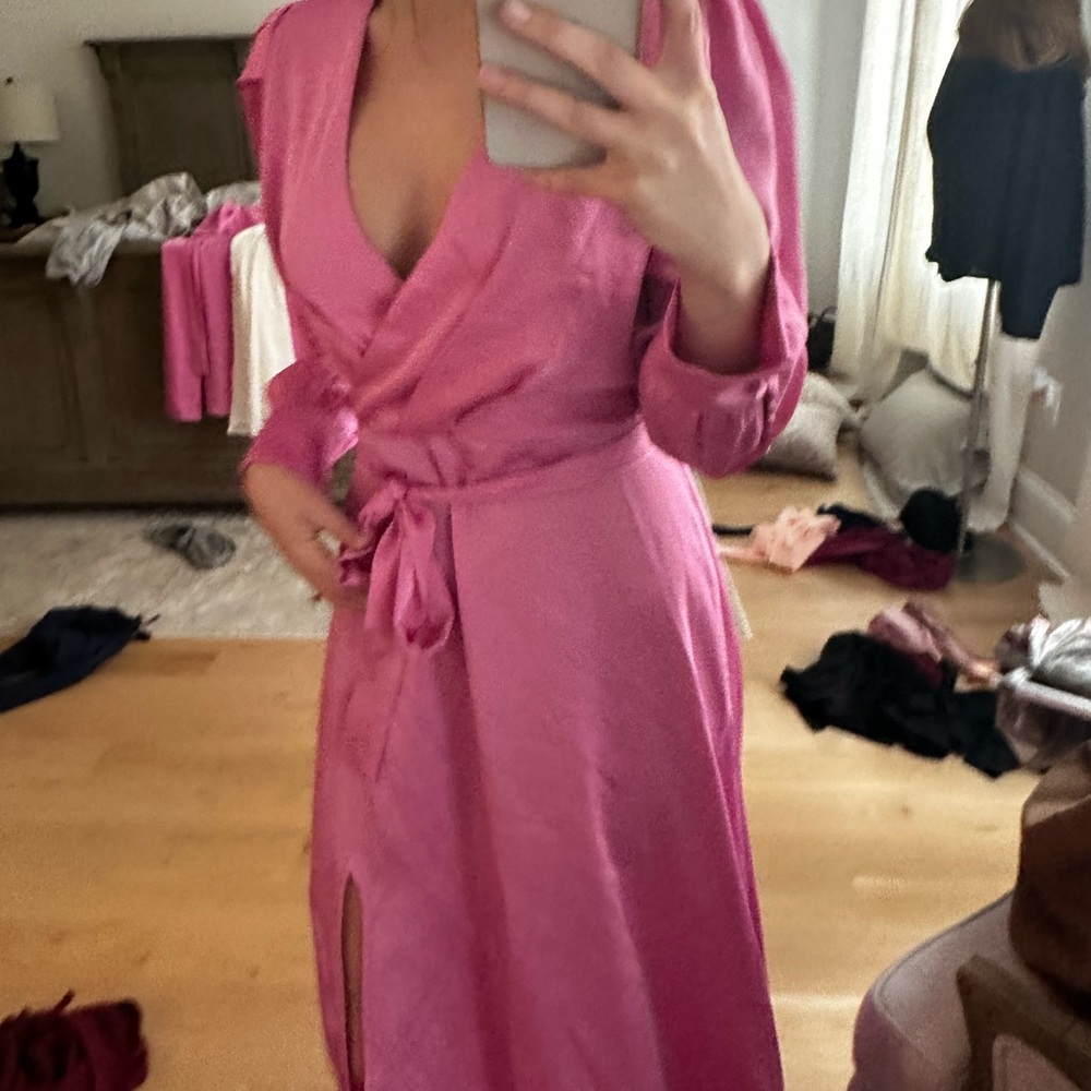 Adelyn Rae Long Sleeve Midi - Picture 3 of 5